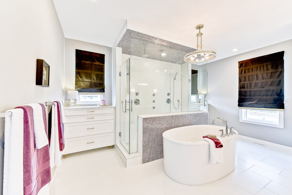 White and bright master bathroom - Master bathroom ideas - Elegant master bathroom - 2018 Edmonton DreamLife Lottery Home
