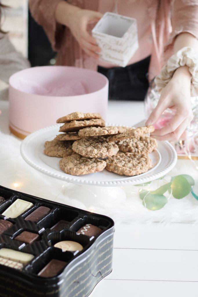 The other week my girl gang got together for a cookie exchange, and I think it’s safe to say my new holiday obsession is the #PCInsidersCollection for Holiday Luxury Biscuit Assortment. Each tin includes 13 (yes, 13!) types of assorted @PresChoice biscuits – can you say yum? In fact, I’m spilling all the yummy details about how to host the perfect cookie exchange in my latest blog post. #Sponsored #PCPartner