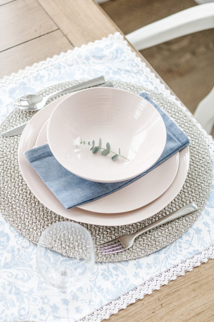 Pink GlucksteinHome stoneware dinnerware - pink spring tablescape inspiration 