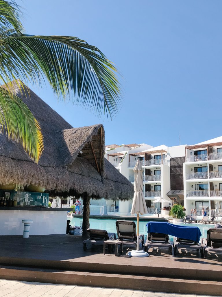Ocean Riviera Paradise Mexico family vacation - Riviera Maya family-friendly resorts - Ocean Riviera Paradise pool bar