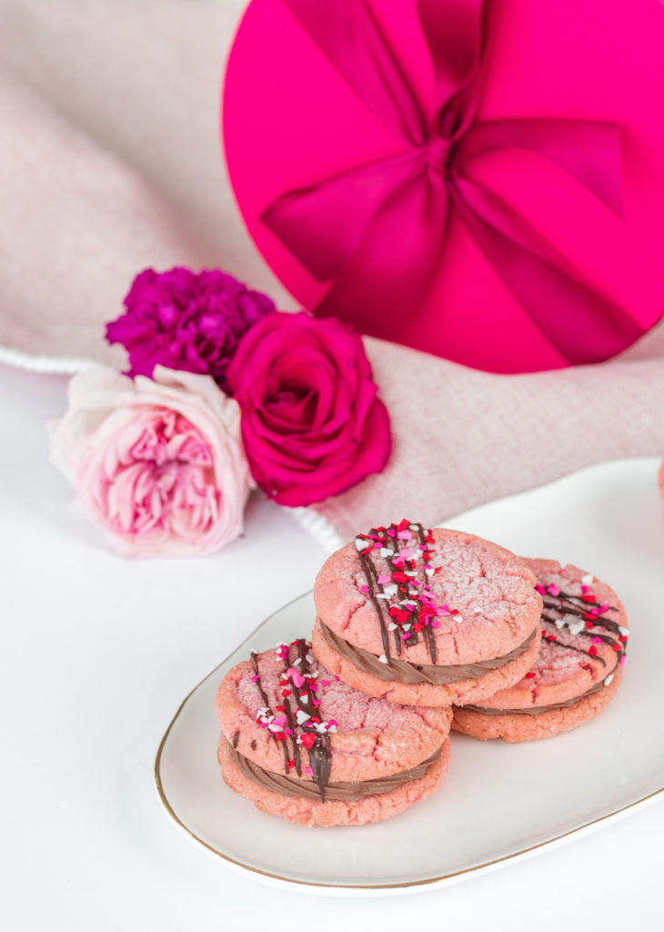 Strawberry Chocolate Cookie Sandwich: Valentines Day Dessert Ideas 