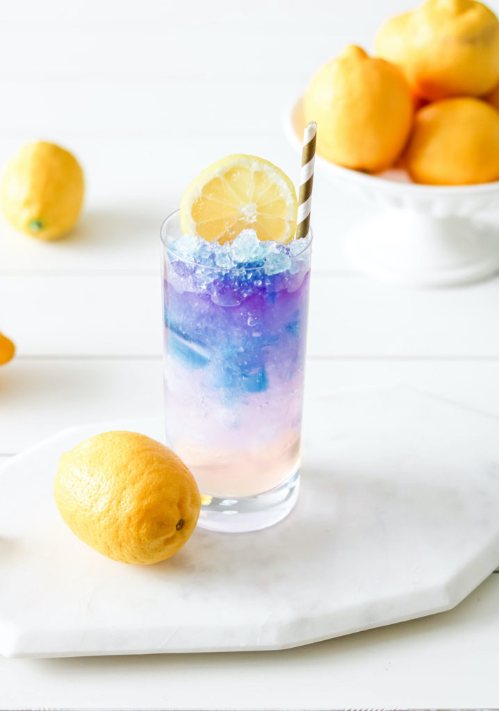 Blue and magenta colour changing lemonade