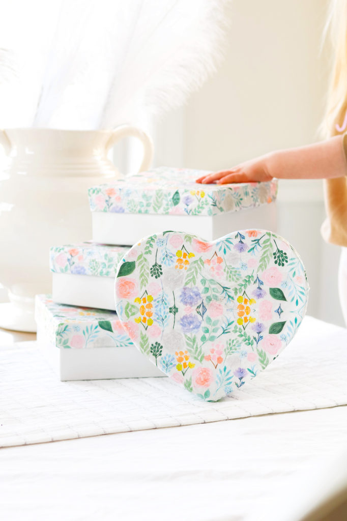 DIY gift boxes for Mother's Day