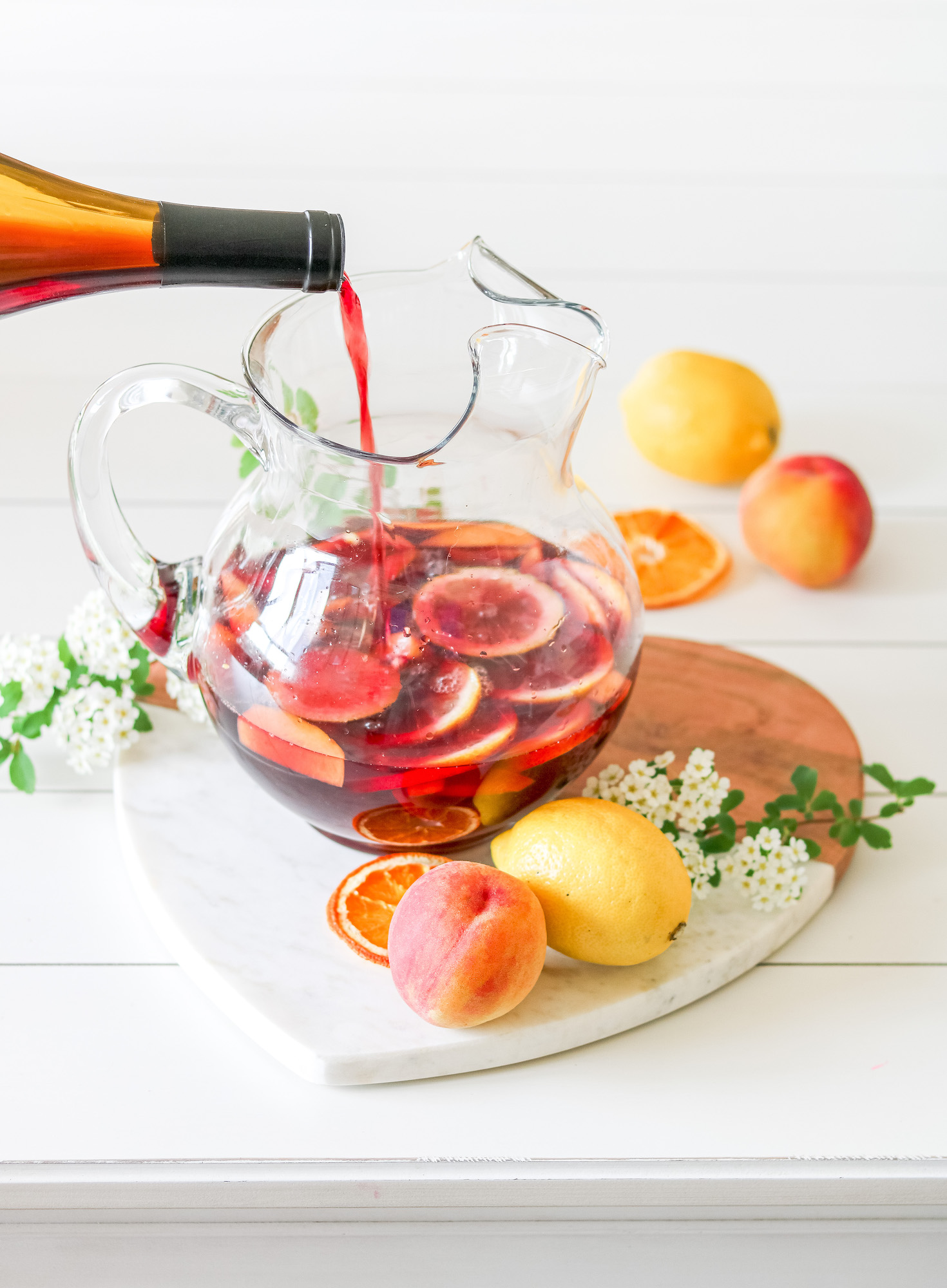 Fall kitchen essentials : red wine sangria pitcher