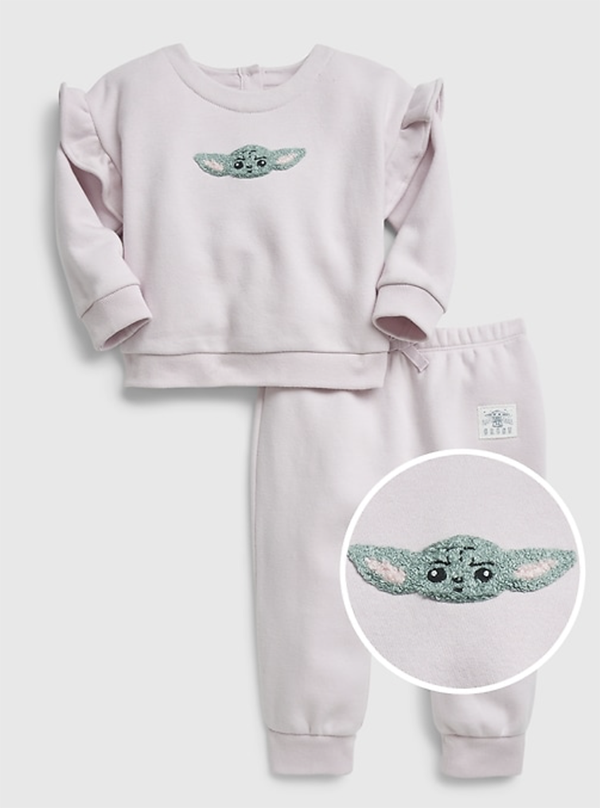 Grogu gift ideas: Baby girl yoda outfit