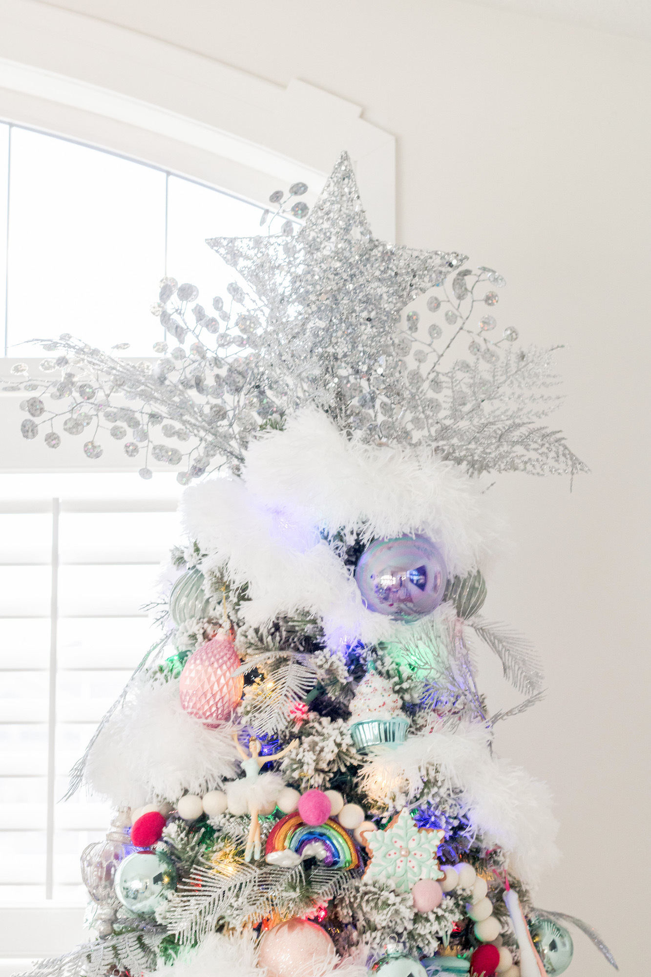 Unicorn/Holo Christmas Tree  Rainbows christmas, Boho christmas decor, Xmas  tree