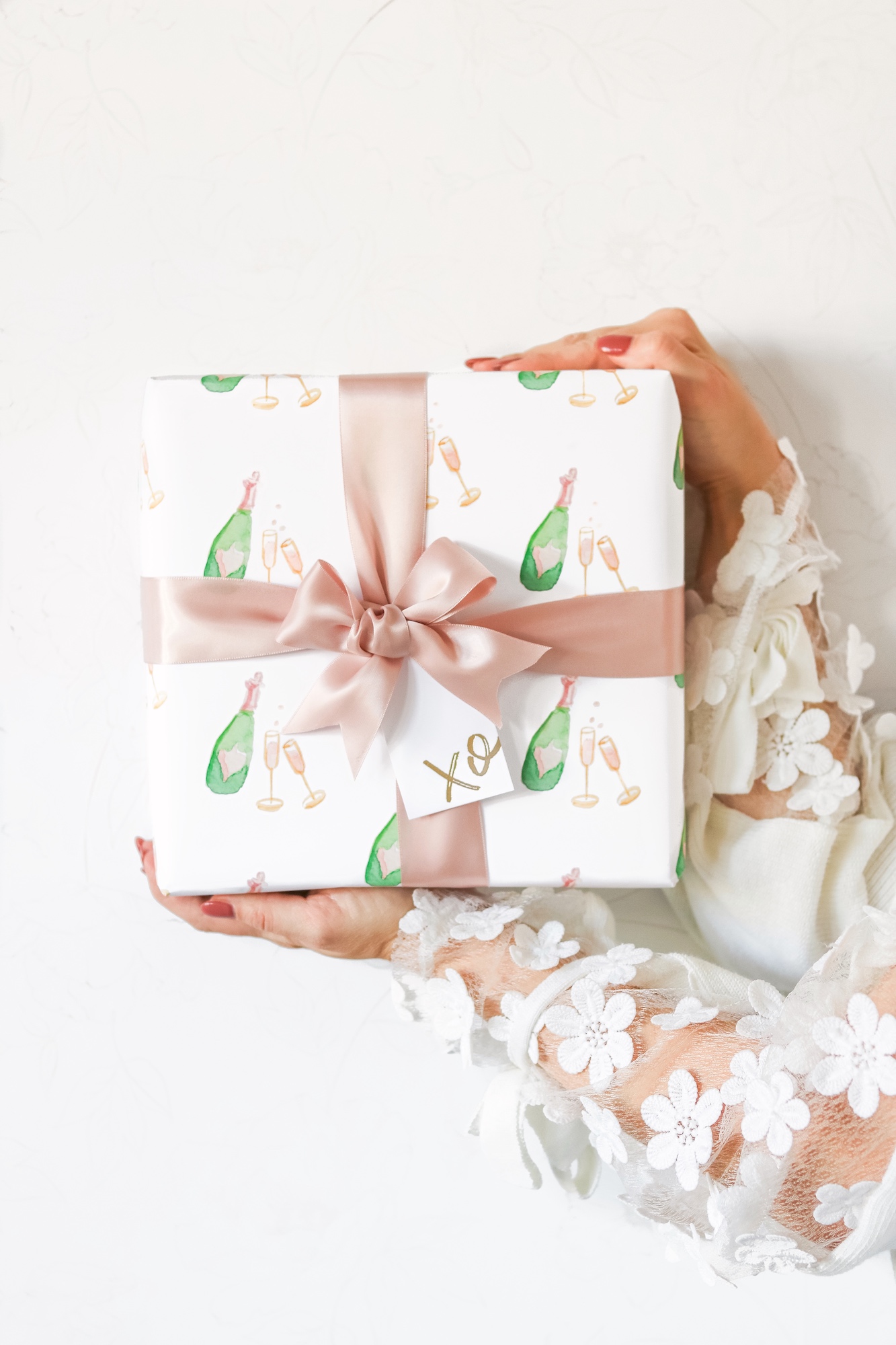 Champagne wrapping paper gift box