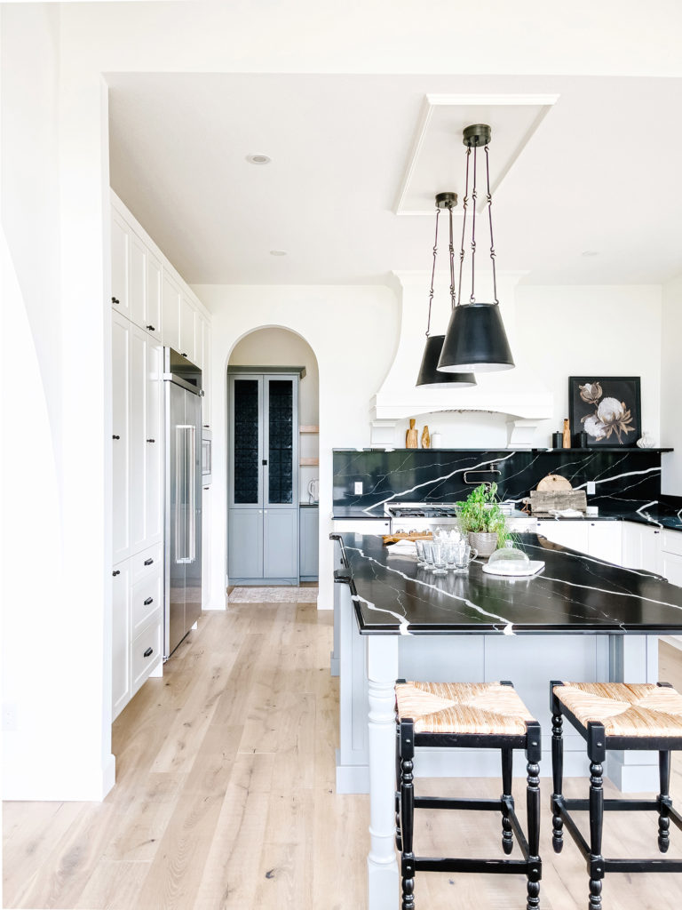White Kitchen with black accents and archway - dream kitchen - kitchen inspo - Edmonton dream home