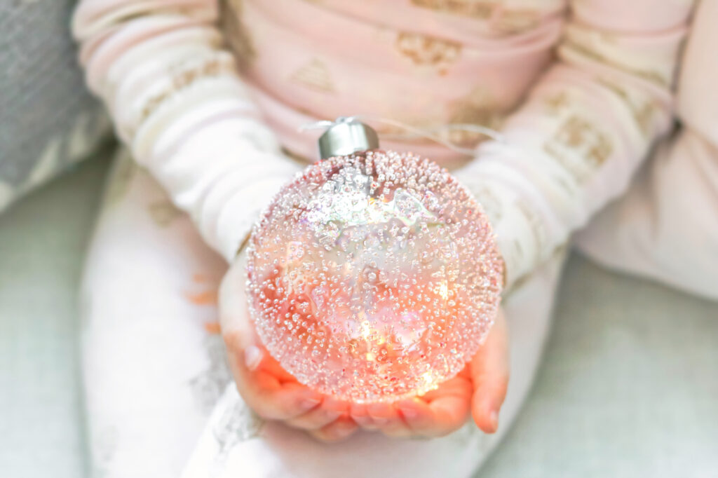 Glowing ornament with fairy lights - GlucksteinHome Christmas