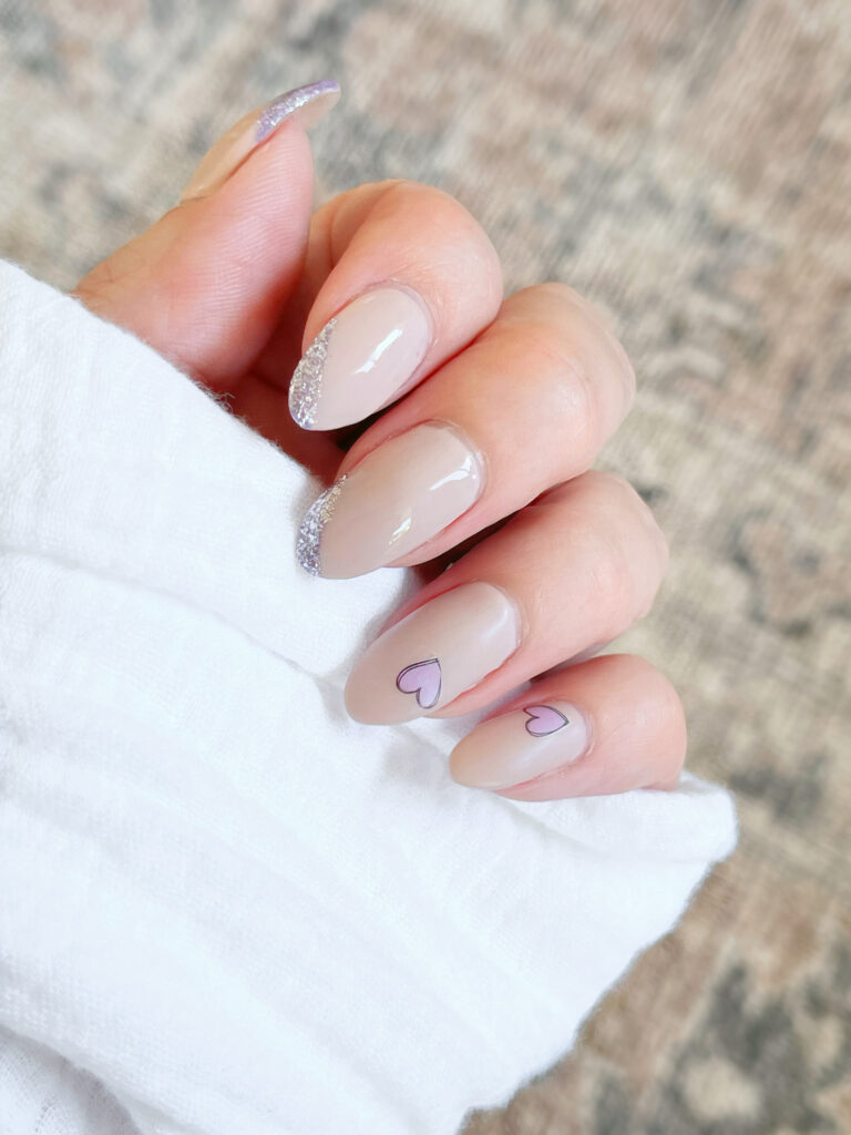 Glitter tip neutral nails