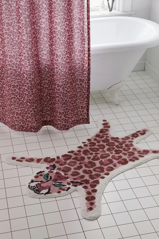 Leopard bath mat