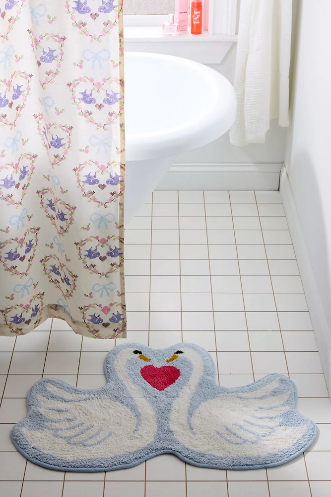 Swan Heart Bath Mat - 50 Cute Bath Mats